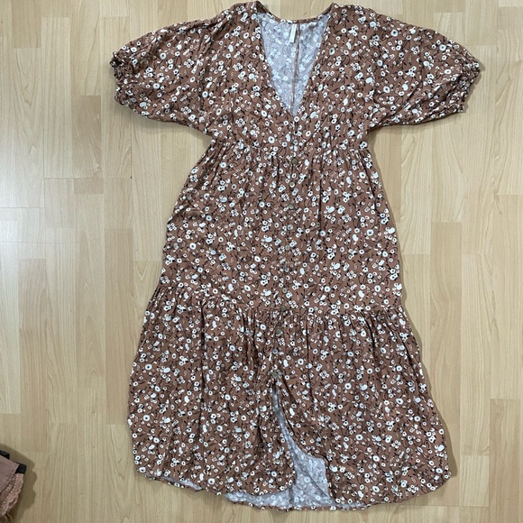 Rylee + Cru BUNDLE: 2 dresses (xs) + 2 skirts (s) - Picture 4 of 9